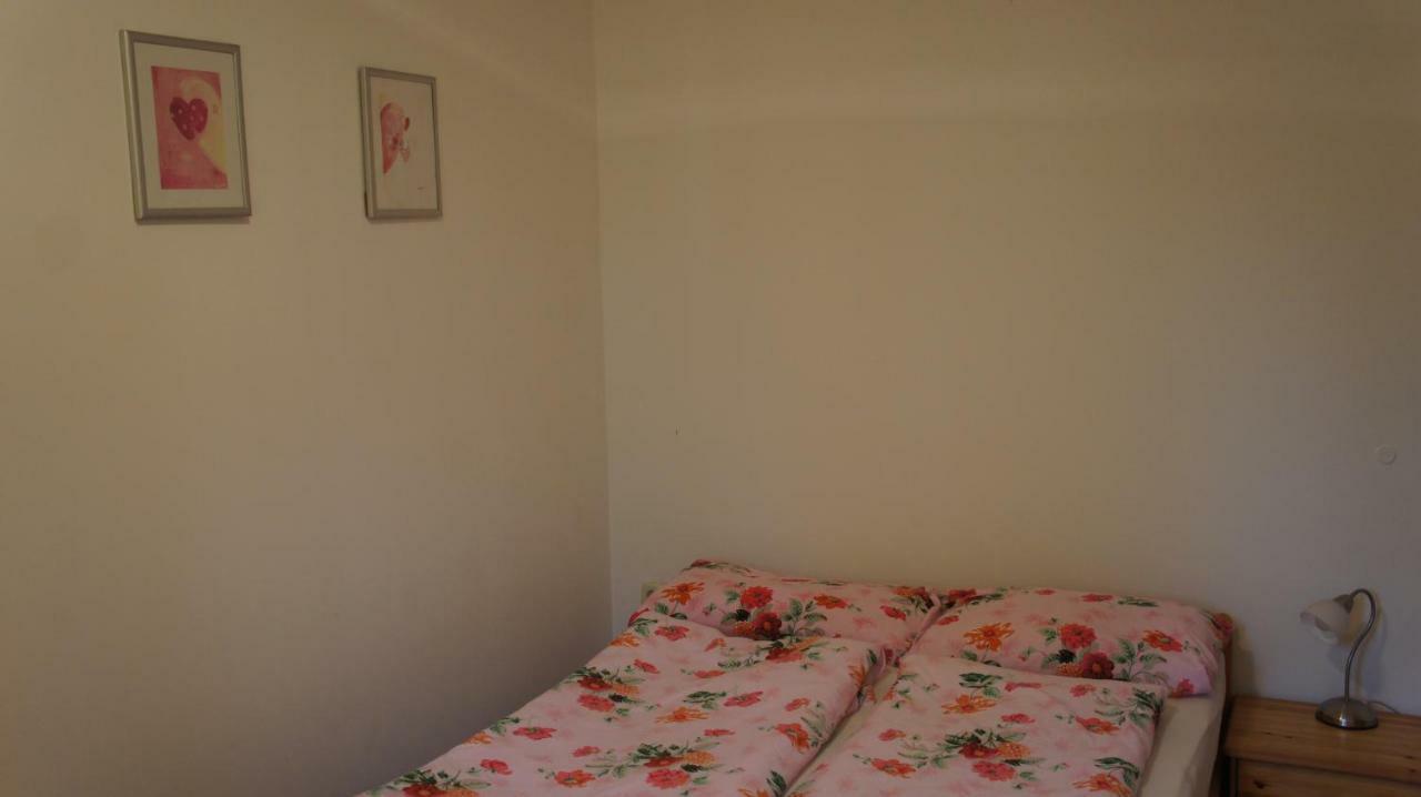 Ivo Apartments Рогозниця Екстер'єр фото